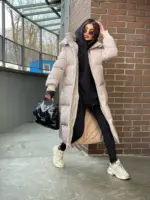 Пуховик жіночий бежевий довгий 120см