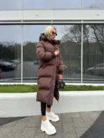 Пуховик жіночий коричневий довгий 120см