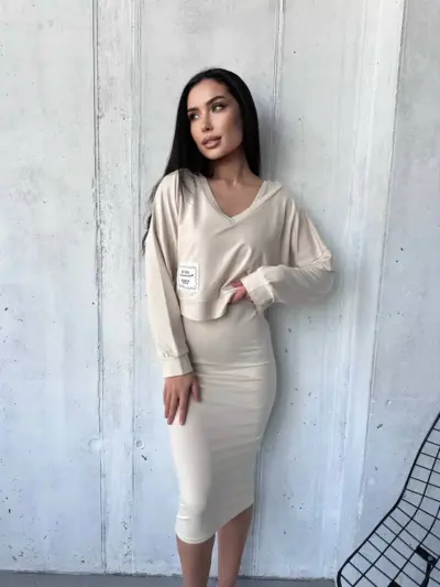 Костюм жіночий 2-в-1: кофта + сукня міді бежевий