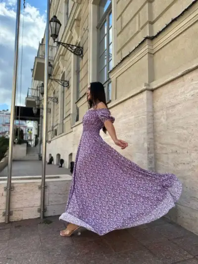 Сукня максі в підлогу з принтом квіти на бузковому фоні