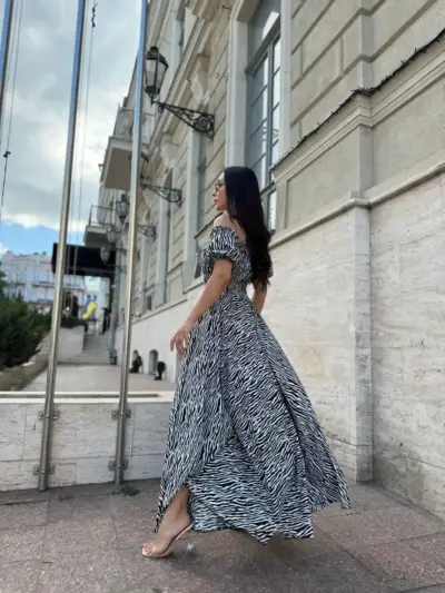 Сукня максі в підлогу з принтом зебра на чорному