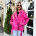 Куртка-косуха жіноча оверсайз яскраво-рожевого кольору