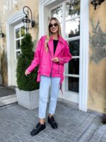 Куртка-косуха жіноча оверсайз яскраво-рожевого кольору