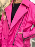 Куртка-косуха жіноча оверсайз яскраво-рожевого кольору