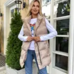 Жилетка жіноча бежева подовжена