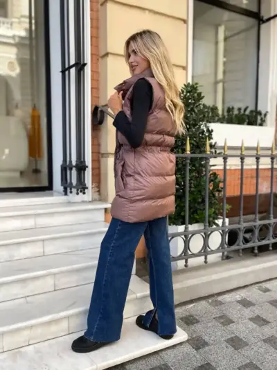 Жилетка жіноча коричнева подовжена