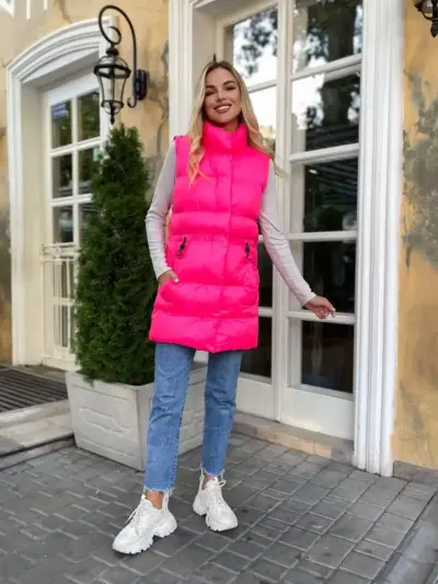 Жилетка жіноча ярко-рожева подовжена