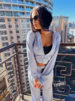 Велюровий жіночий костюм блакитний - Зображення 6