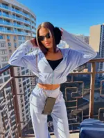 Велюровий жіночий костюм блакитний - Зображення 3