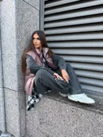 Жилетка жіноча коричнева коротка