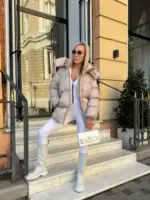 Пуховик жіночий бежевий оверсайз 75см