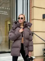 Пуховик жіночий коричневий оверсайз 75см