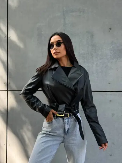 Косуха жіноча чорна