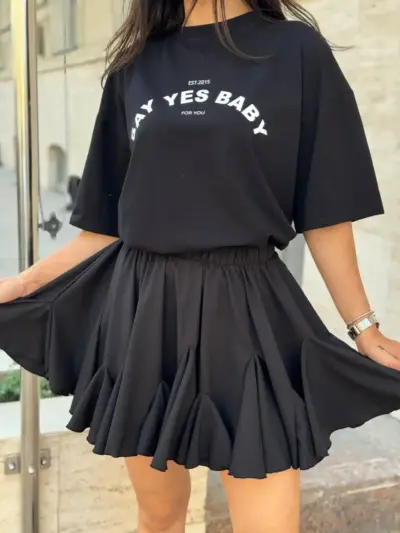 Міні спідниця з шортами та клинами чорна