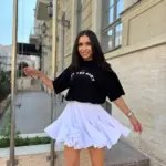 Міні спідниця з шортами та клинами біла