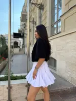 Міні спідниця з шортами та клинами біла