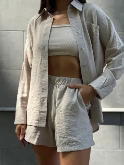 Костюм жіночий рубашка з шортами бежевий