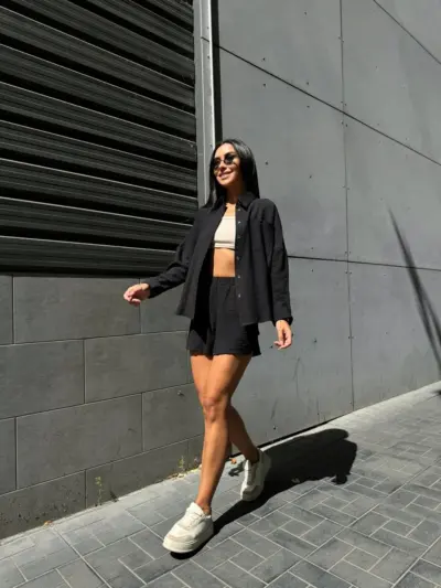 Костюм жіночий рубашка з шортами чорний