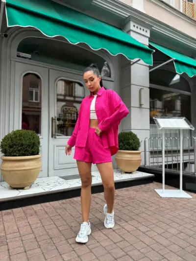 Костюм жіночий рубашка з шортами малиновий