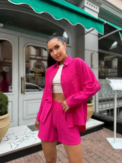 Костюм жіночий рубашка з шортами малиновий