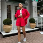 Костюм жіночий рубашка з шортами червоний