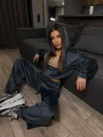 Велюровий костюм жіночий графіт