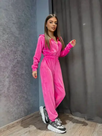 Велюровий комбінезон жіночий яскраво-рожевий