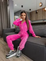 Велюровий комбінезон жіночий яскраво-рожевий