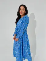 Сукня міді з довгим рукавом блакитна в квітку