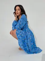 Сукня міді з довгим рукавом блакитна в квітку