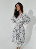 Сукня міді з довгим рукавом біла в квітку