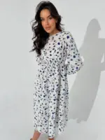 Сукня міді з довгим рукавом біла в квітку