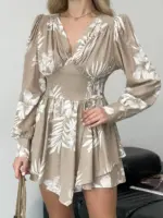 Сукня-комбінезон принтована білі квіти на бежевому – стильна жіноча сукня з льону