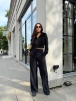 Велюровий жіночий костюм чорний