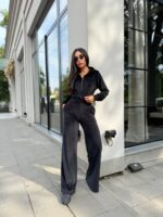 Велюровий жіночий костюм чорний