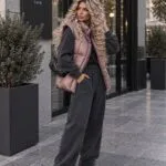Жилетка жіноча коричнева коротка