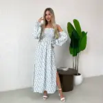 Довга муслінова сукня білого кольору в блакитну квітку