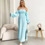 Довга муслінова сукня блакитного кольору
