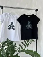 Футболка класична жіноча з принтом don't hug me - Зображення 2