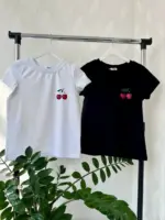 Футболка класична жіноча з принтом Вишні