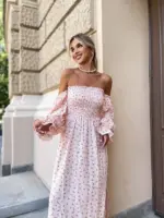 Довга муслінова сукня рожевого кольору в дрібну рожеву квітку