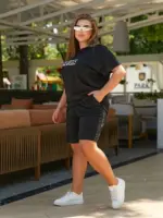 Жіночий спортивний костюм з шортами чорного кольору