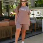 жіночий спортивний костюм кольору мокко