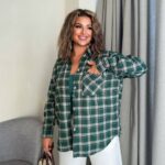 Cорочка жіноча в клітинку зеленого кольору SS208