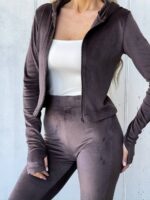 Костюм велюровий жіночий шоколадного кольору М530