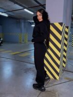 Костюм жіночий кофта з штанами турецька тринитка на флісі чорного кольору