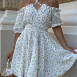 Літня коротка сукня з мусліну білого кольору в жовту квітку М503