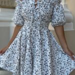 Літня коротка сукня з мусліну білого кольору з леопардовим принтом М503