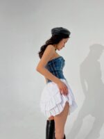 Міні спідниця з рюшами білого кольору М515