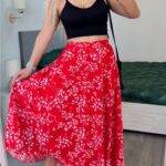 Спідниця на запах червоного кольору